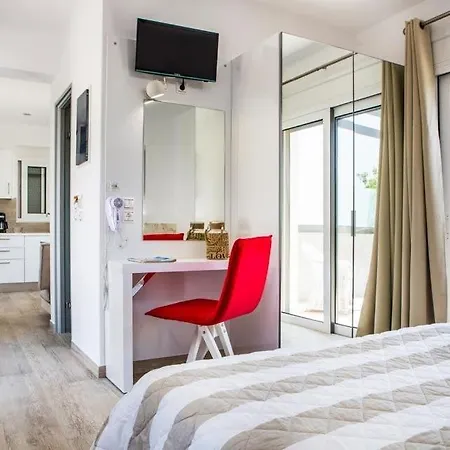 Sleeps 3 Pool Air Con Wifi Мусата